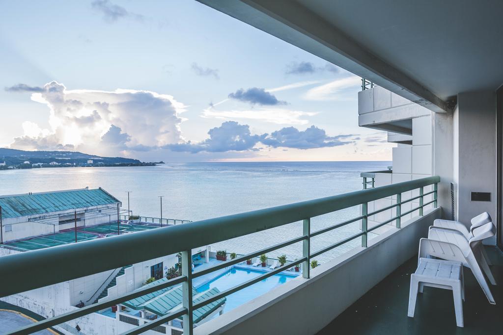 Alupang Beach Tower Tamuning Kültér fotó