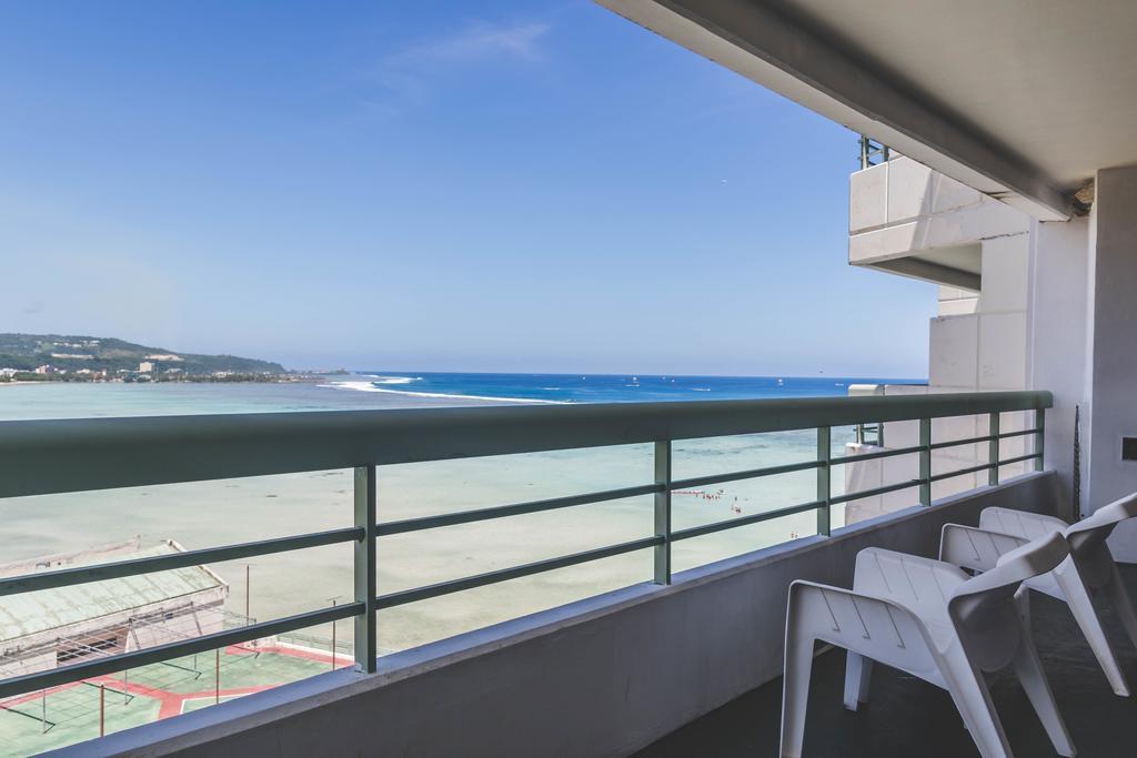 Alupang Beach Tower Tamuning Kültér fotó