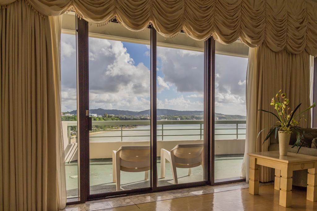 Alupang Beach Tower Tamuning Kültér fotó