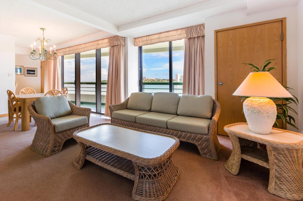 Alupang Beach Tower Tamuning Kültér fotó