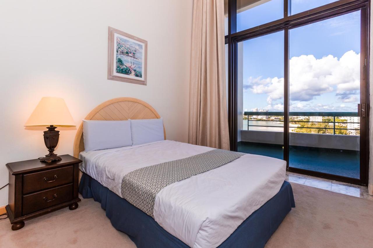 Alupang Beach Tower Tamuning Kültér fotó